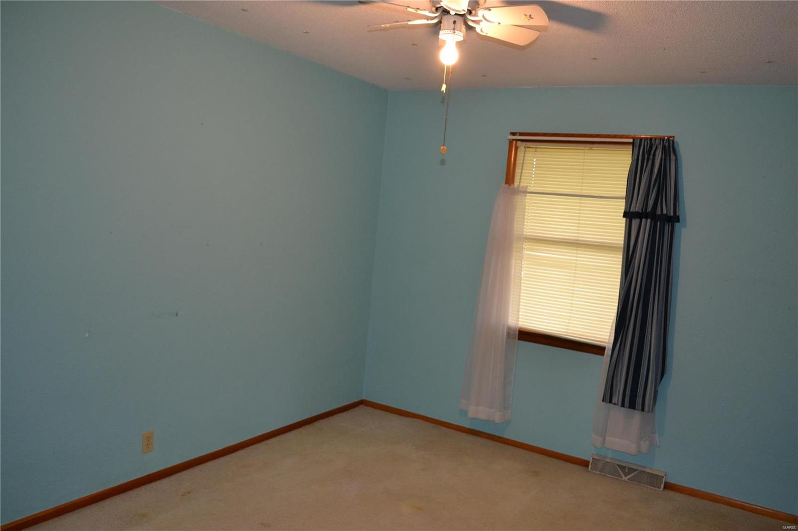 9524 Schuline Road Sparta, IL 62286 - Photo 11 of 20