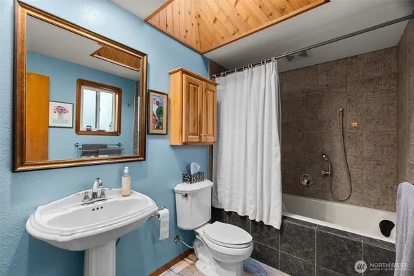 $520,000 | 6802 33rd Avenue Southeast, Lacey, WA 98503