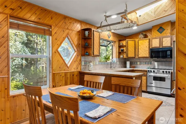 $520,000 | 6802 33rd Avenue Southeast, Lacey, WA 98503
