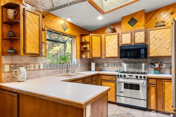 $520,000 | 6802 33rd Avenue Southeast, Lacey, WA 98503
