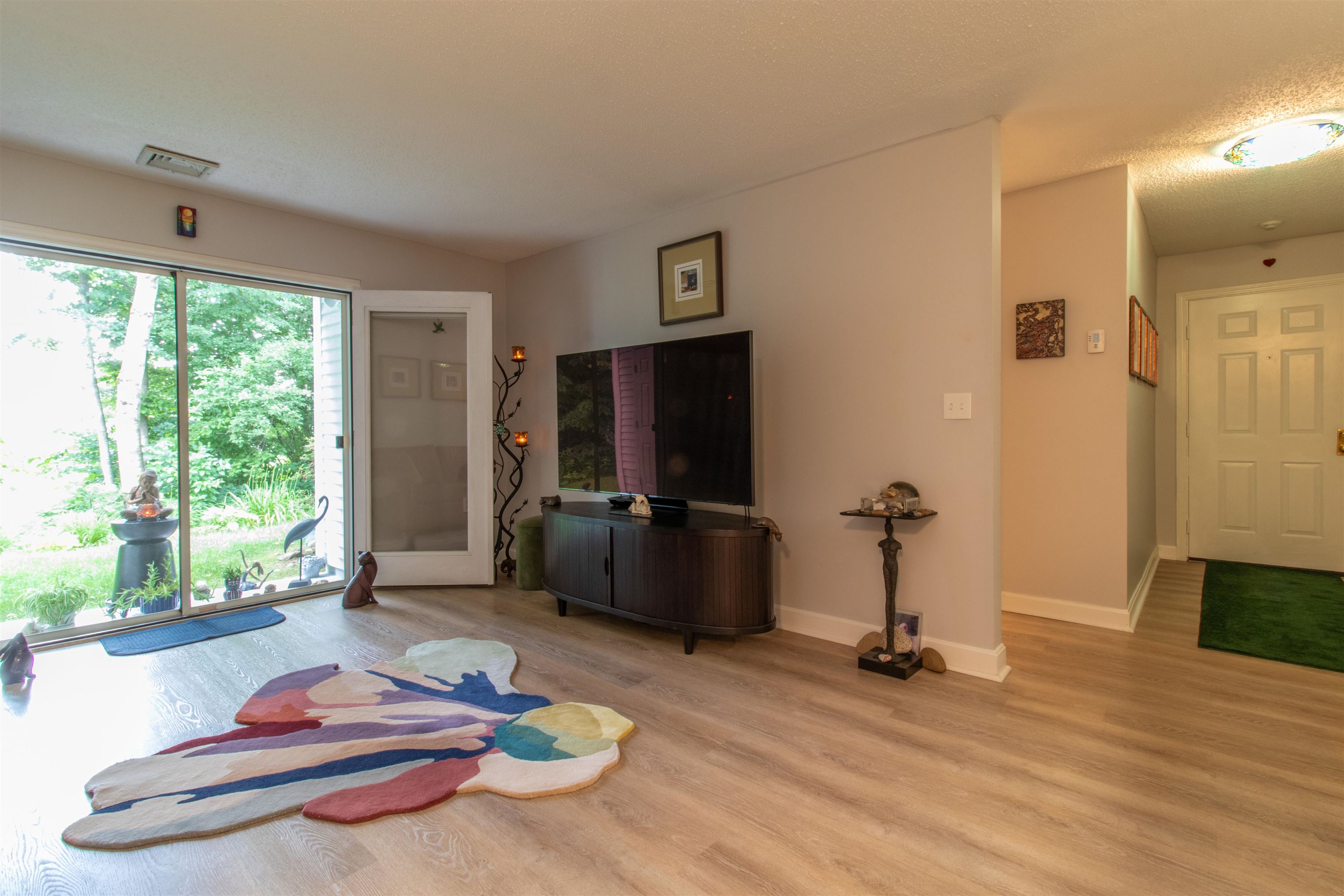 15 Windsor Court, Unit D Keene, NH 03431 - Photo 5 of 37