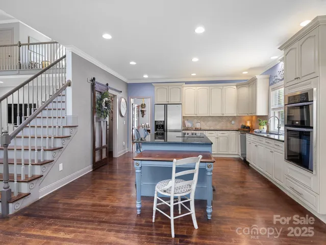 $765,000 | 150 Pinnacle Shores Drive, Mooresville, NC 28117