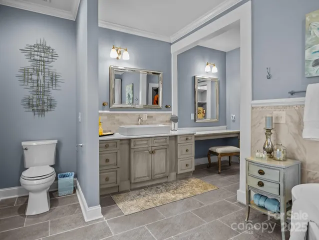 $765,000 | 150 Pinnacle Shores Drive, Mooresville, NC 28117