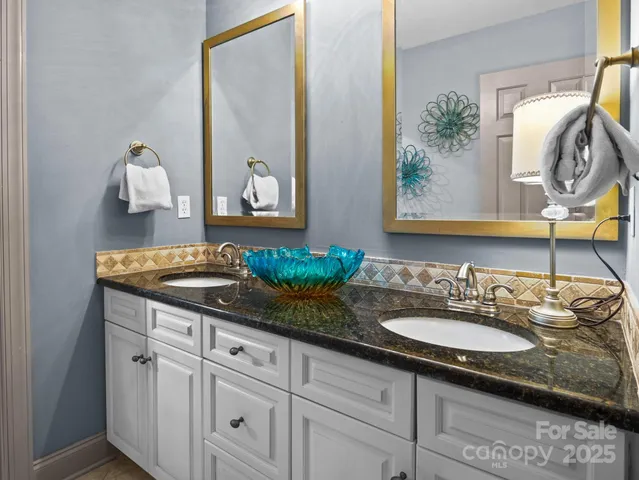 $765,000 | 150 Pinnacle Shores Drive, Mooresville, NC 28117