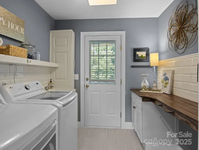 $765,000 | 150 Pinnacle Shores Drive, Mooresville, NC 28117