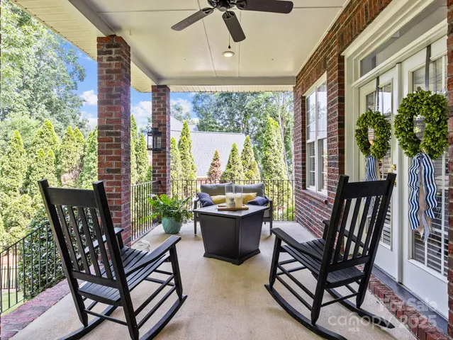 $765,000 | 150 Pinnacle Shores Drive, Mooresville, NC 28117