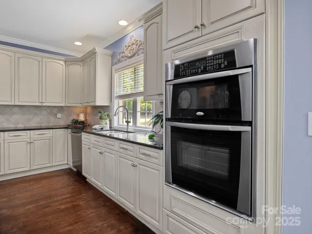 $765,000 | 150 Pinnacle Shores Drive, Mooresville, NC 28117