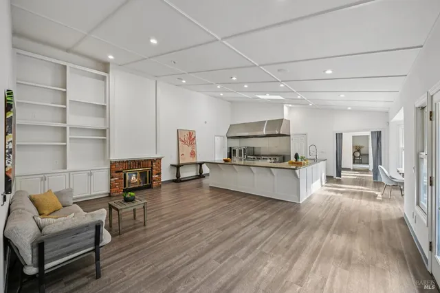 $3,250,000 | 5 Maoli Drive, San Rafael, CA 94903