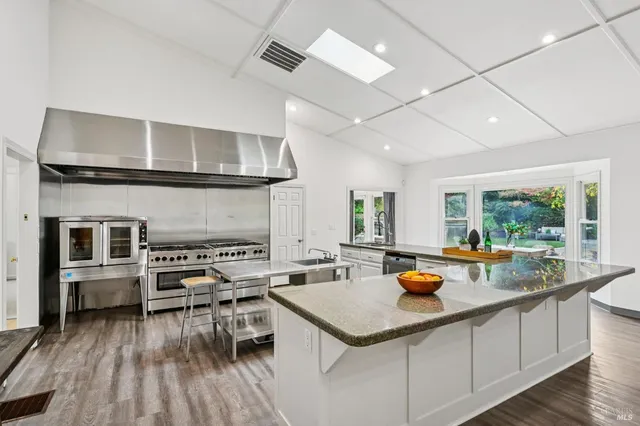 $3,250,000 | 5 Maoli Drive, San Rafael, CA 94903