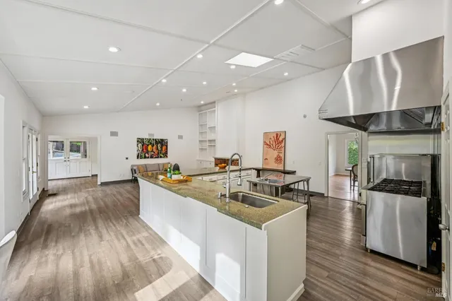 $3,250,000 | 5 Maoli Drive, San Rafael, CA 94903