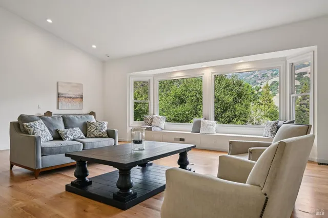 $3,250,000 | 5 Maoli Drive, San Rafael, CA 94903