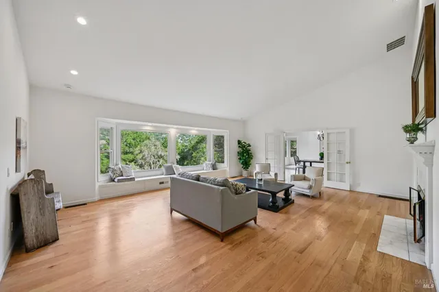 $3,250,000 | 5 Maoli Drive, San Rafael, CA 94903