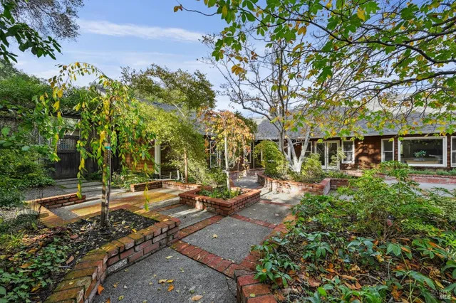 $3,250,000 | 5 Maoli Drive, San Rafael, CA 94903