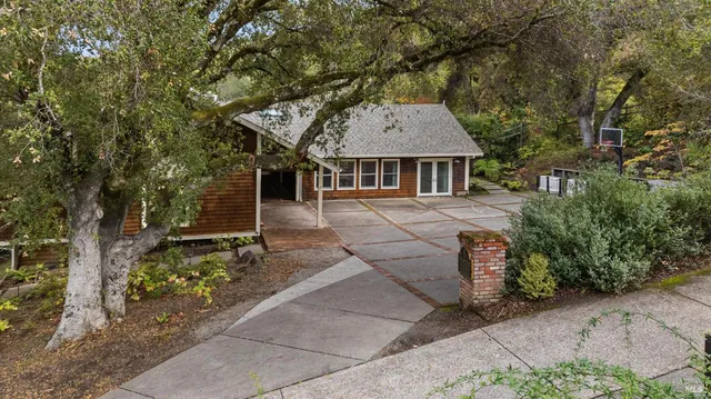 $3,250,000 | 5 Maoli Drive, San Rafael, CA 94903