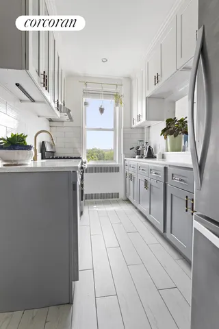 $615,000 | 140 East 2nd Street, Unit 5T | Windsor Terrace