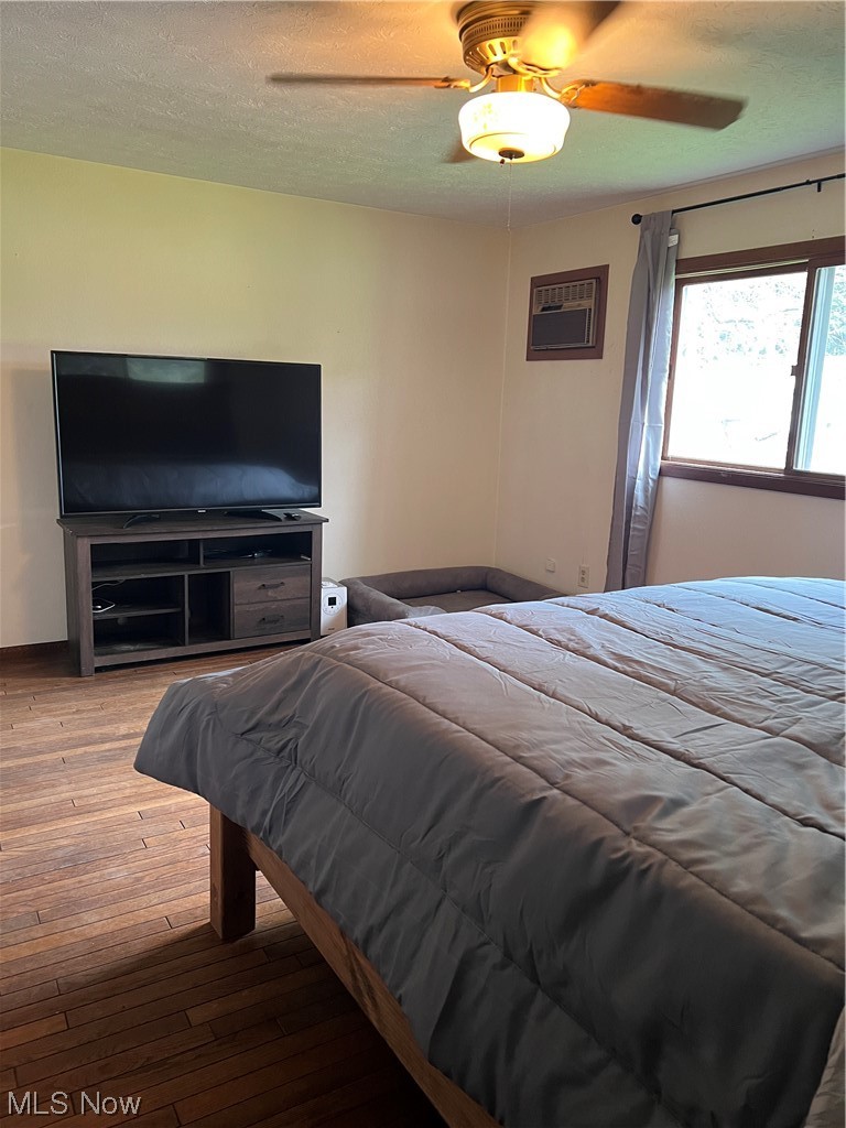 7385 Poore Road Conneaut, OH 44030 - Photo 11 of 35 Master Bedroom 15 x 11