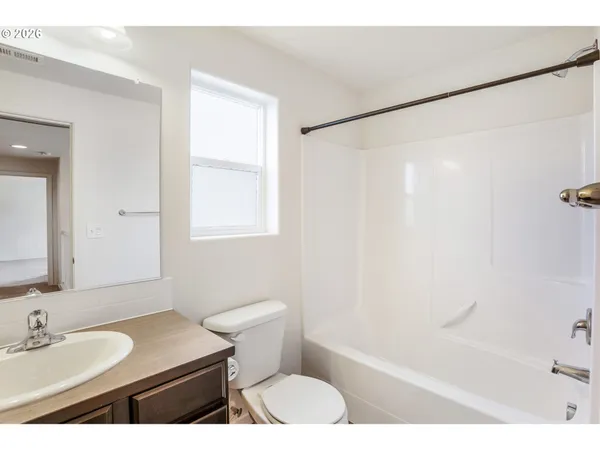 a view of empty room with window