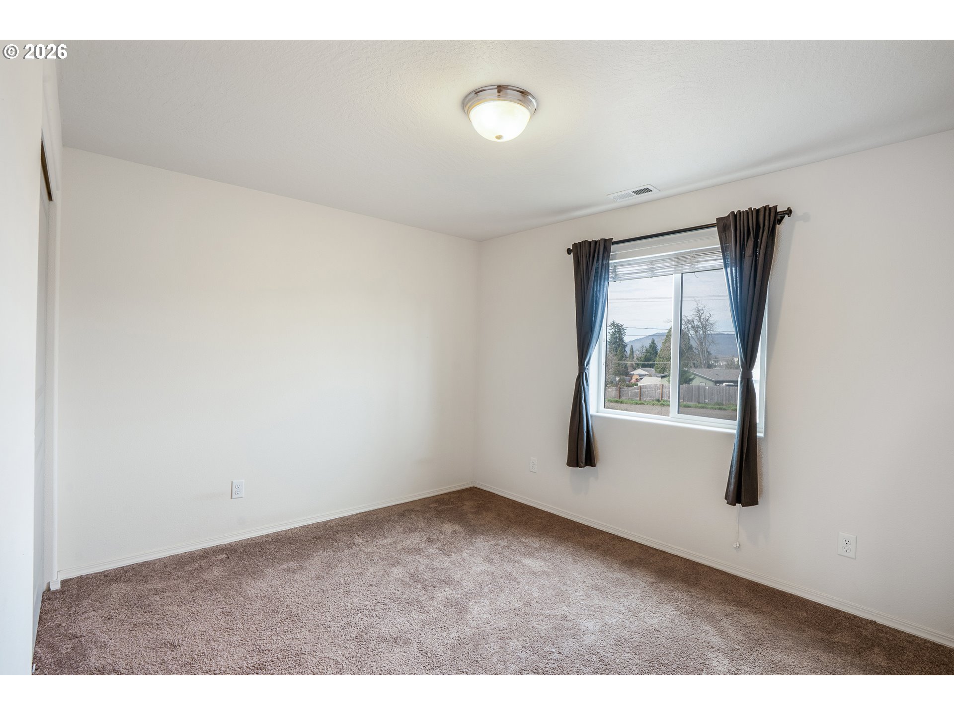 4680 Glacier Meadows Loop Springfield, OR 97478 - Photo 33 of 46