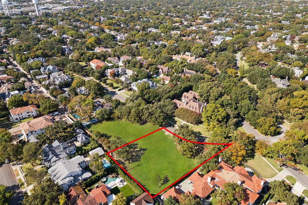 4311 Rheims Place Highland Park, TX 75205 - Photo 5 of 6 an aerial view of a residential houses with outdoor space