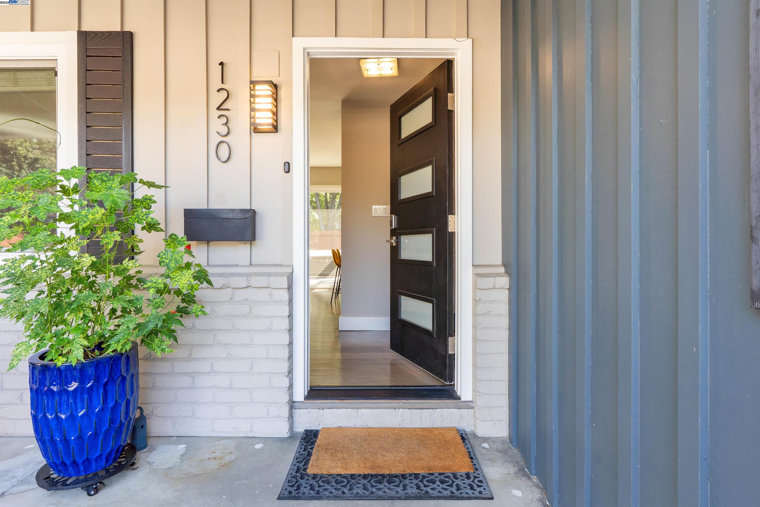 1230 Hale Drive Concord, CA 94518 - Photo 5 of 60