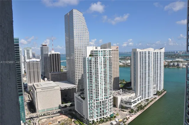 $900,000 | 475 Brickell Avenue, Unit 4215, Miami, FL 33131