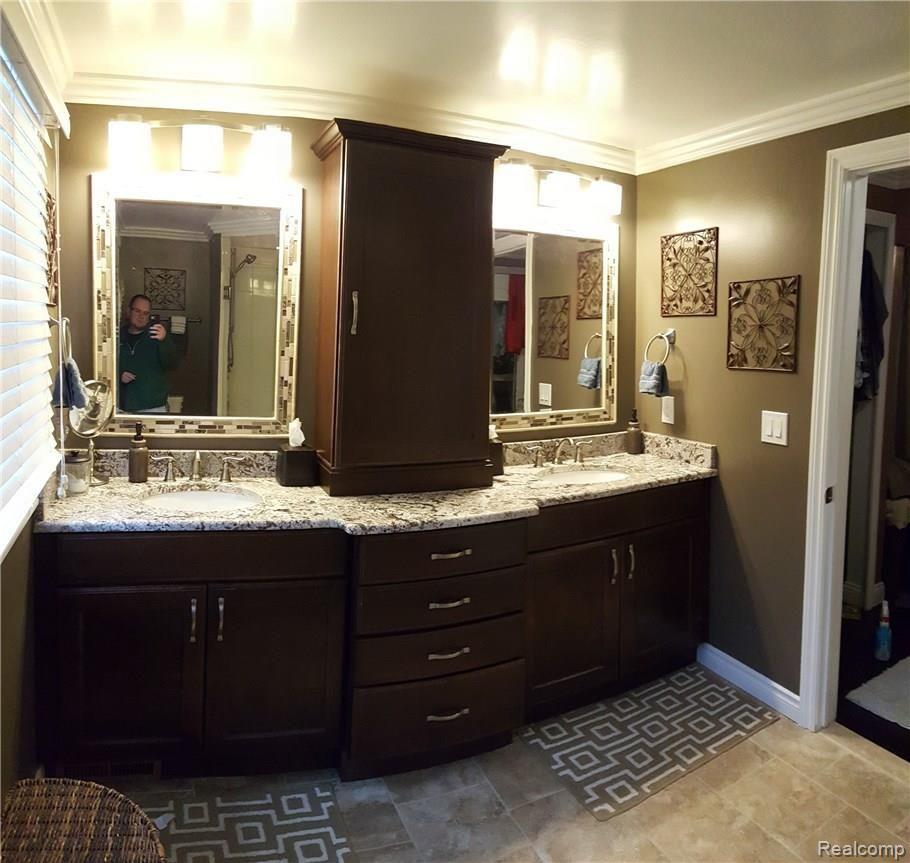 5651 Beechview Drive Rochester, MI 48306 - Photo 15 of 23 Beechview5651_16.jpg