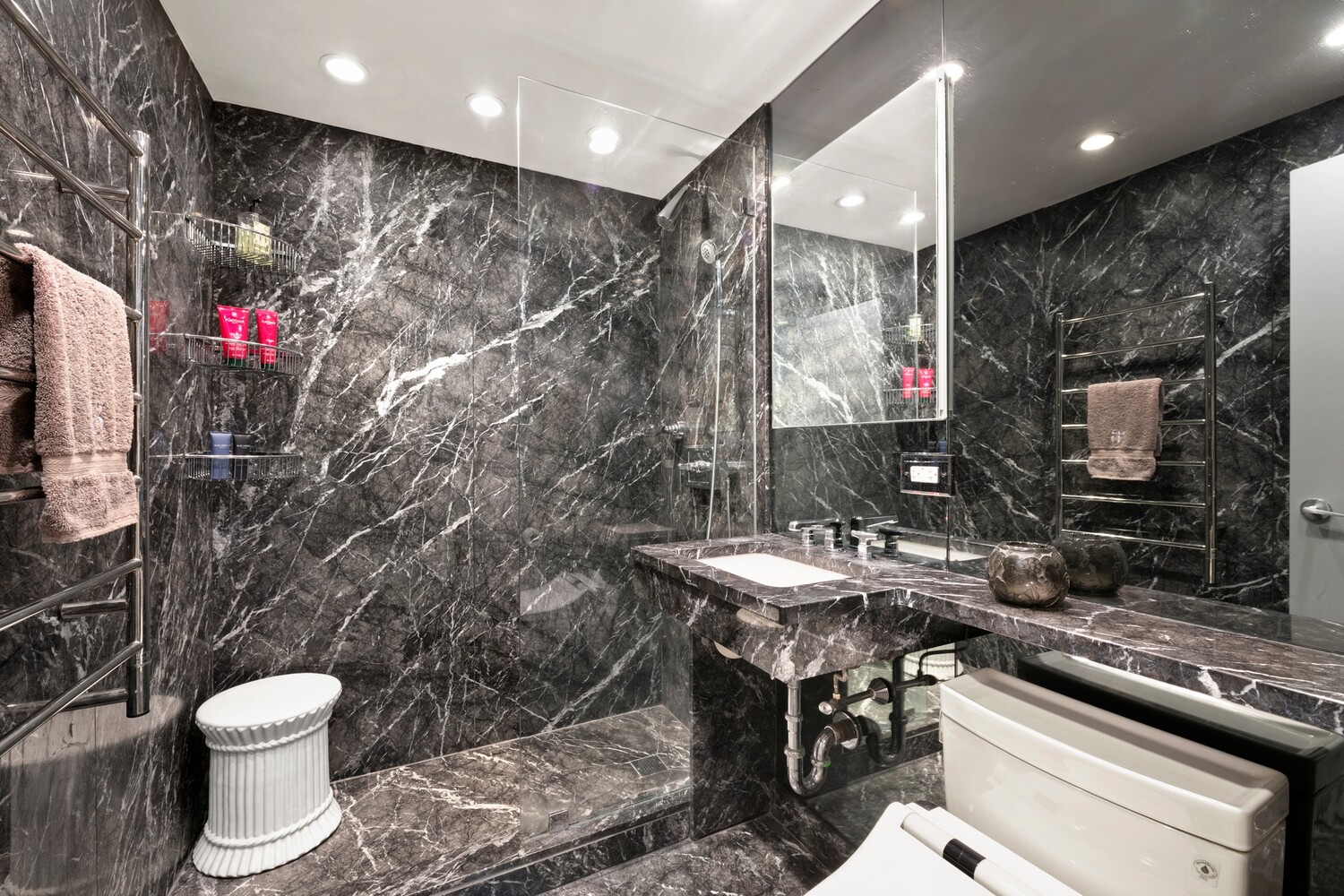 120 East 81st Street, Unit 12A Manhattan, NY 10028 - Photo 5 of 7