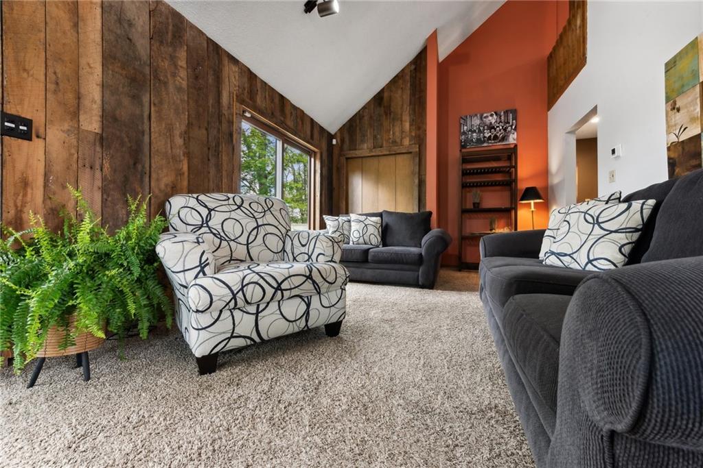 541 Gardner Road Hidden Valley, PA 15502 - Photo 3 of 38 Gallery Image 3