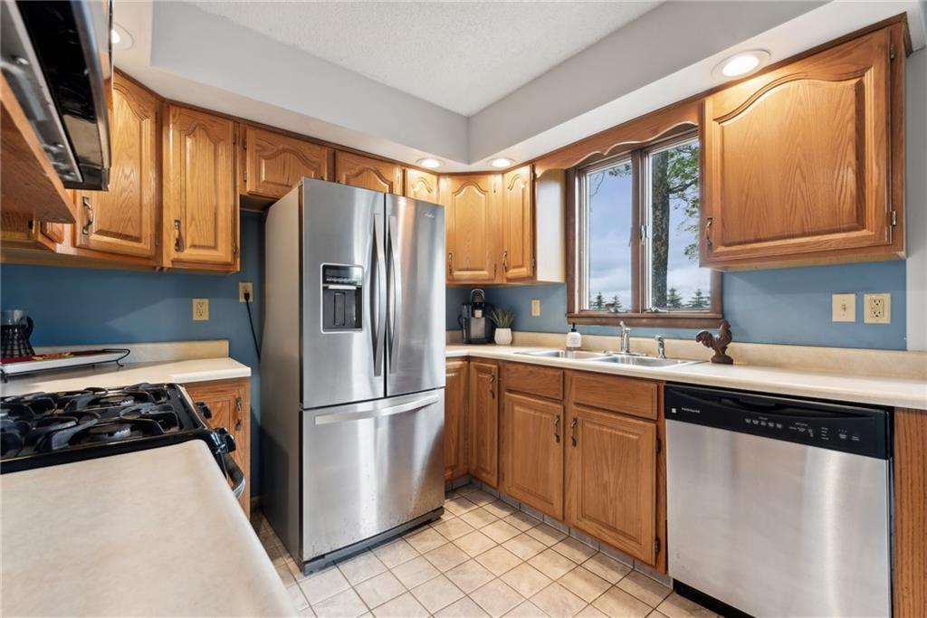 541 Gardner Road Hidden Valley, PA 15502 - Photo 8 of 38 Gallery Image 8