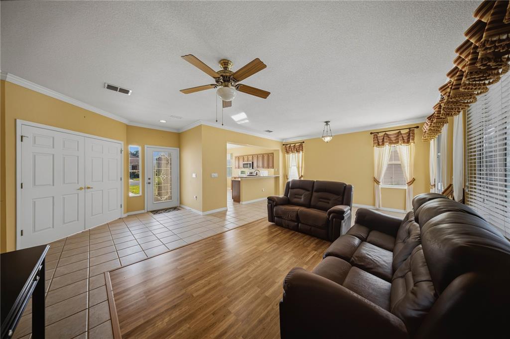 13158 Southeast 93rd Terrace Road Summerfield, FL 34491 - Photo 9 of 69 Gallery Image 9