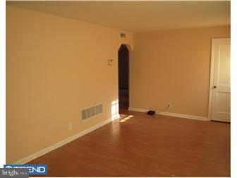 443 Newton Road Hatboro, PA 19040 - Photo 4 of 6 Living Room