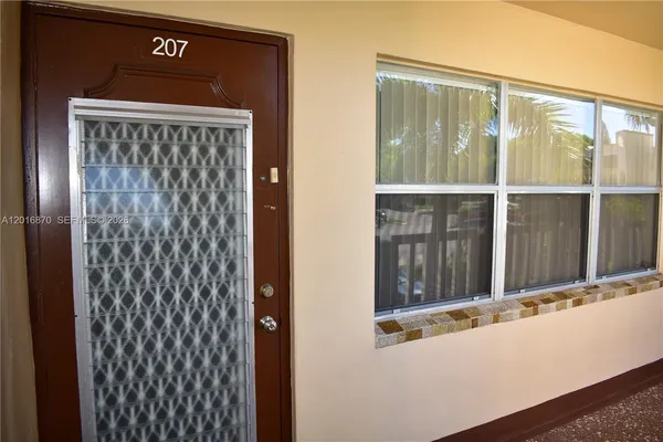 $57,500 | 8851 Sunrise Lakes Boulevard, Unit 207, Sunrise, FL 33322