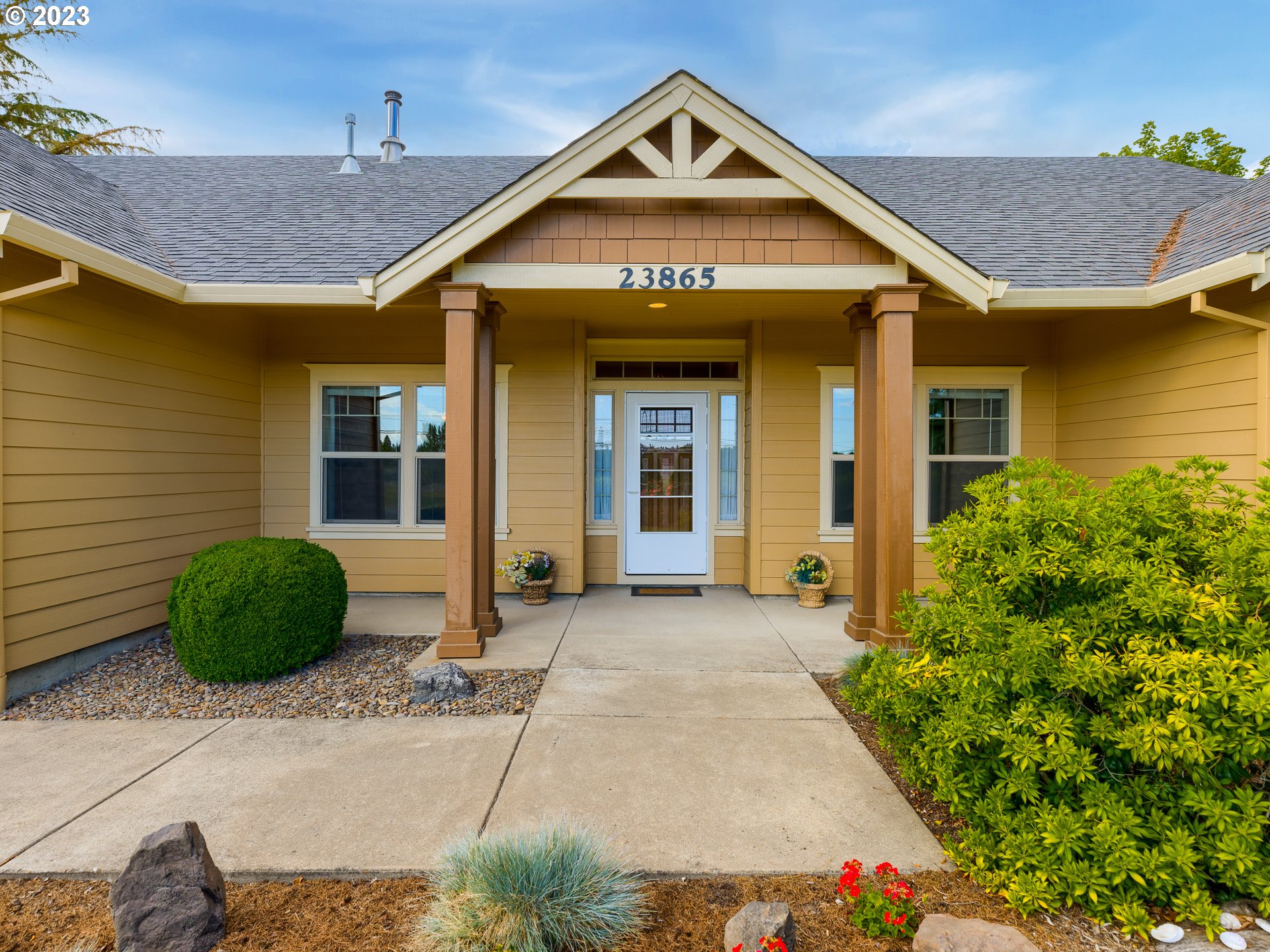 23865 Northeast Larkins Road Newberg, OR 97132 - Photo 9 of 48 Gallery Image 9