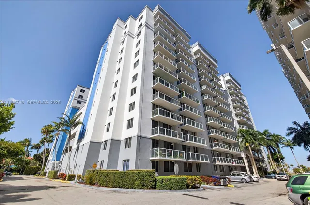$2,500 | 5091 Northwest 7th Street, Unit 703, Miami, FL 33126