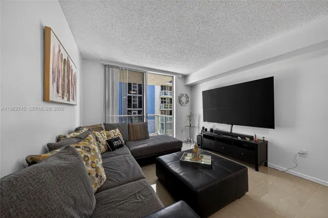 $2,500 | 5091 Northwest 7th Street, Unit 703, Miami, FL 33126