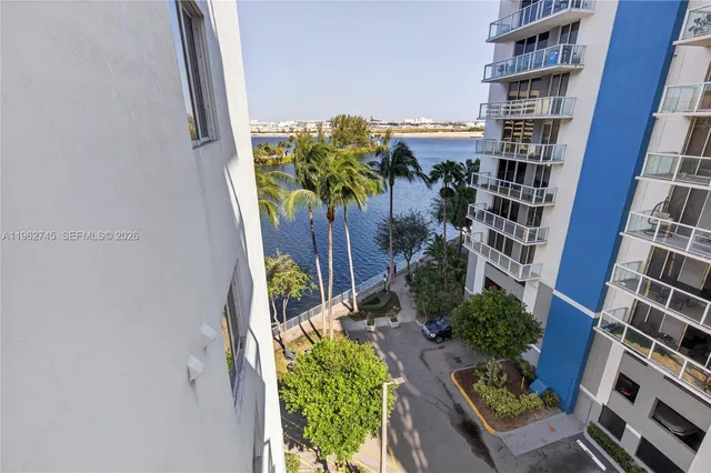 $2,500 | 5091 Northwest 7th Street, Unit 703, Miami, FL 33126