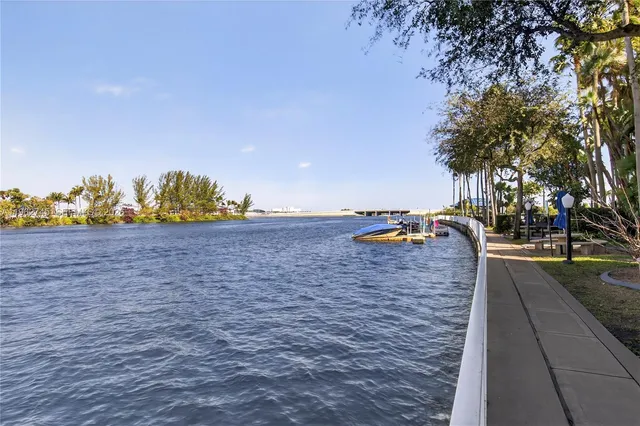 $2,500 | 5091 Northwest 7th Street, Unit 703, Miami, FL 33126