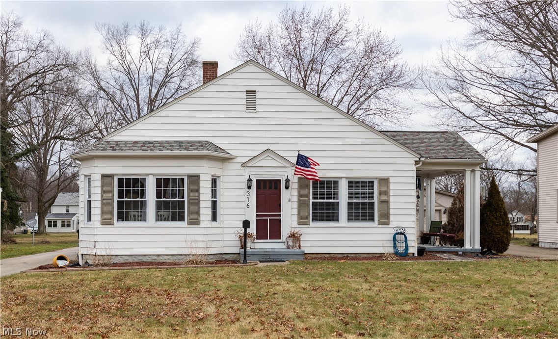 316 Ewing Road Youngstown, OH 44512 - Photo 1 of 15 Gallery Image 1