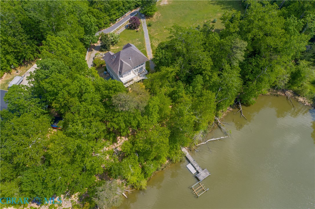 319 Parrotts Cove Road Water View, VA 23180 - Photo 6 of 41