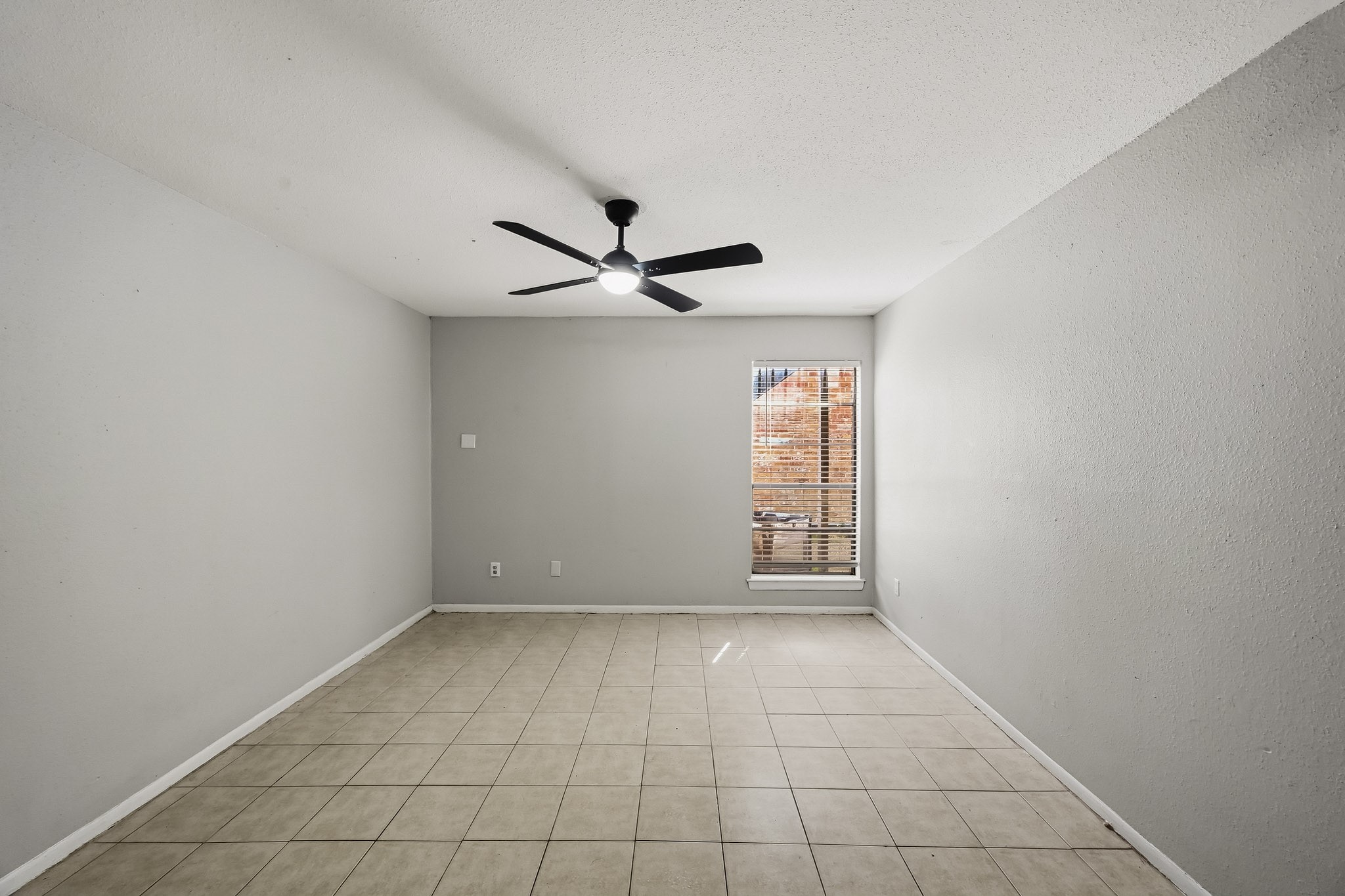 9616 Long Point Road, Unit 33 Houston, TX 77055 - Photo 12 of 17 Gallery Image 12