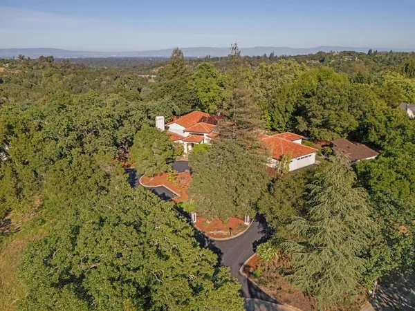 $14,750,000 | 140 Dean Road, Woodside, CA 94062