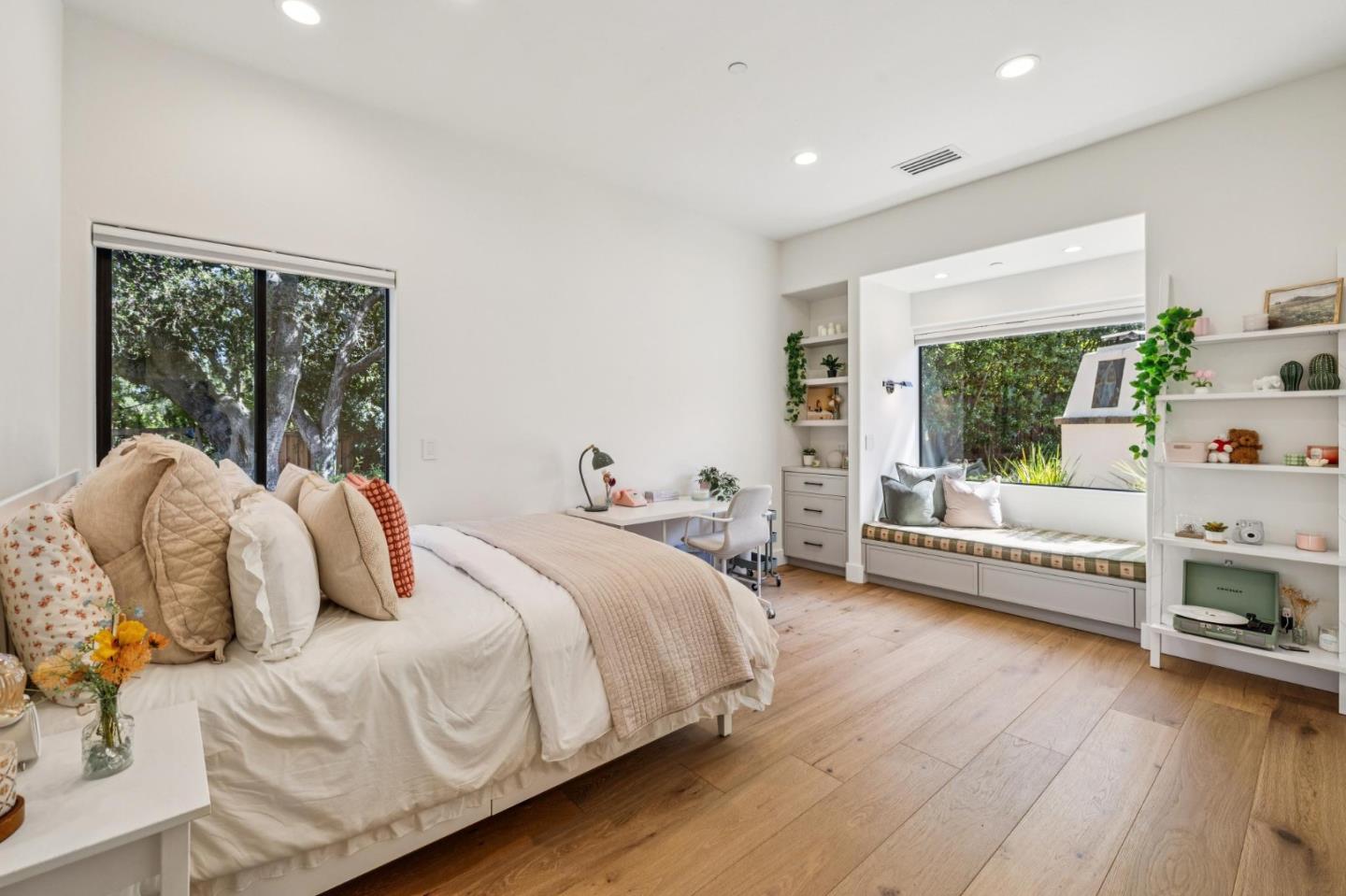 140 Dean Road Woodside, CA 94062 - Photo 27 of 52