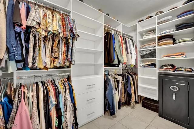 $800,000 | 9609 Lexington Arch Street, Las Vegas, NV 89178