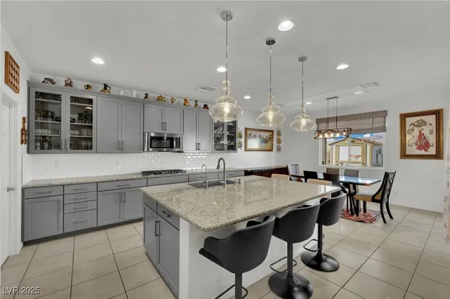 $800,000 | 9609 Lexington Arch Street, Las Vegas, NV 89178