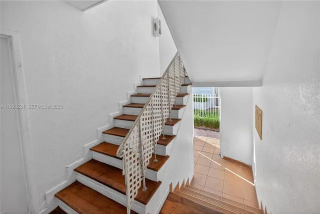 a view of entryway with a front door