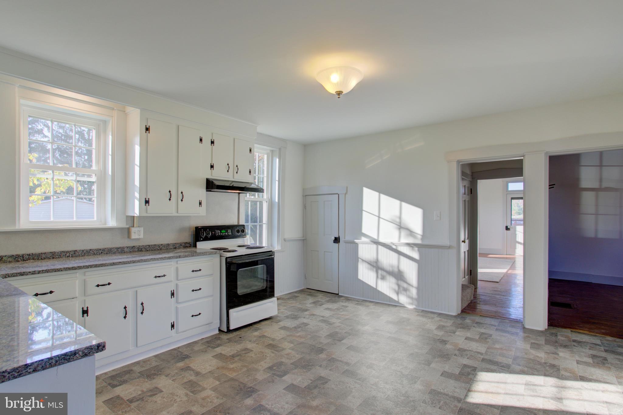 107 West Sun Hill Road Manheim, PA 17545 - Photo 5 of 25 Gallery Image 5