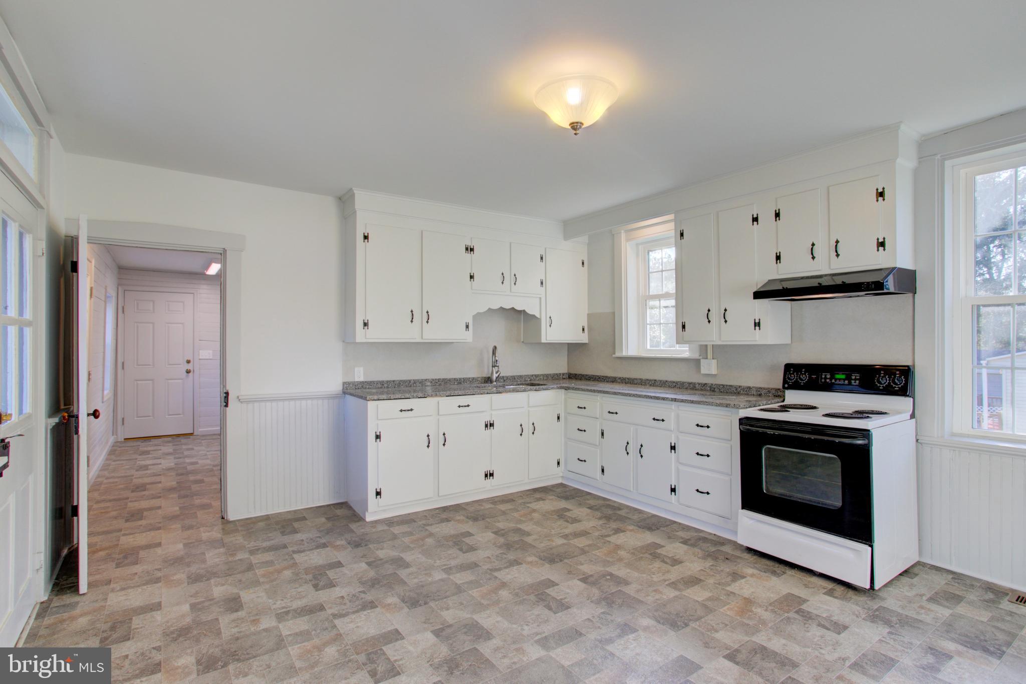 107 West Sun Hill Road Manheim, PA 17545 - Photo 6 of 25 Gallery Image 6