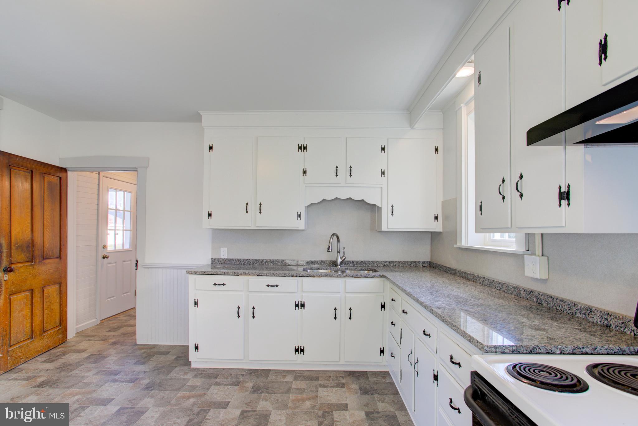 107 West Sun Hill Road Manheim, PA 17545 - Photo 7 of 25 Gallery Image 7