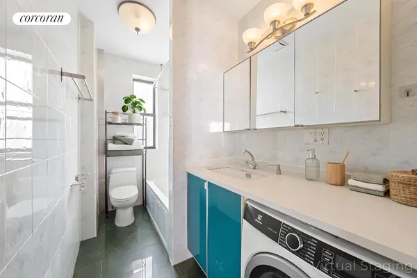 $699,000 | 179 Ocean Parkway, Unit 1E | Kensington