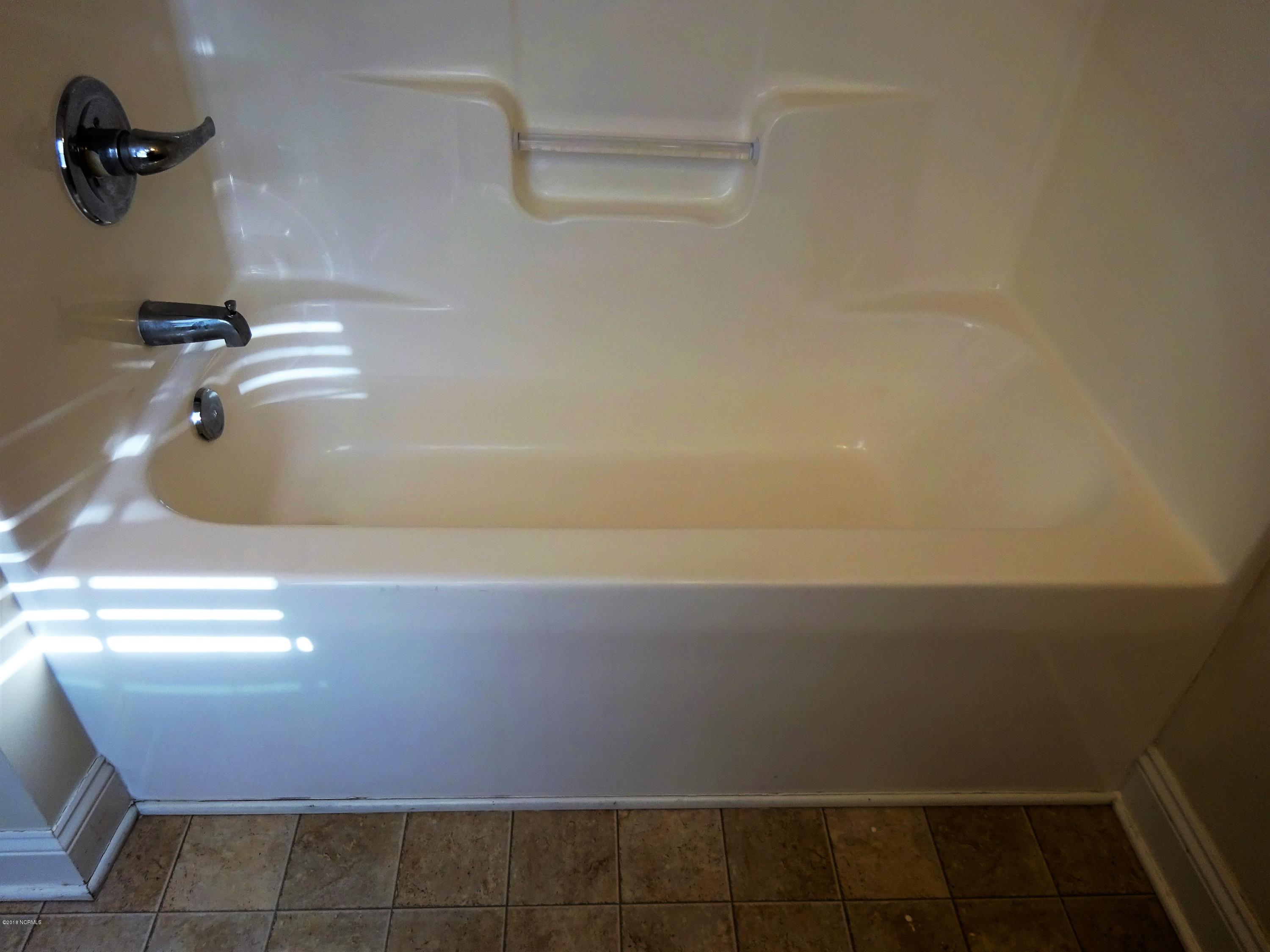 304 Raintree Circle Jacksonville, NC 28540 - Photo 18 of 29 DSC05869
